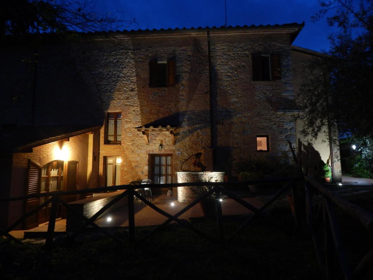 Fullino Nero Rta - Residenza Turistico Alberghiera Siena Bagian luar foto