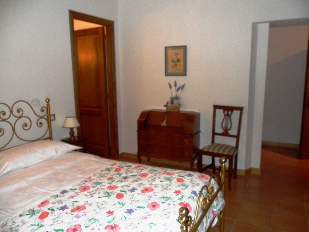 Fullino Nero Rta - Residenza Turistico Alberghiera Siena Bagian luar foto