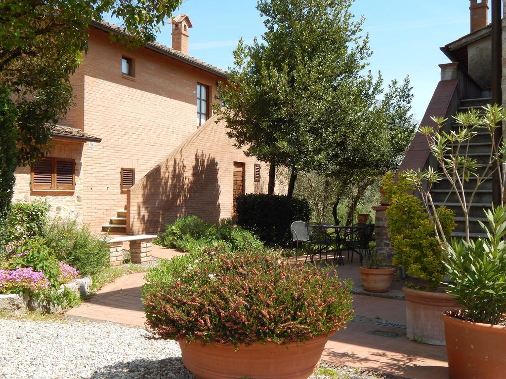 Fullino Nero Rta - Residenza Turistico Alberghiera Siena Bagian luar foto