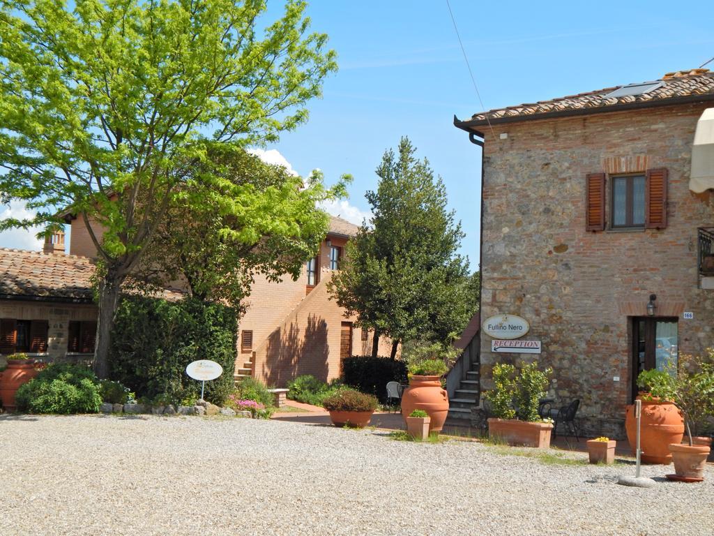 Fullino Nero Rta - Residenza Turistico Alberghiera Siena Bagian luar foto