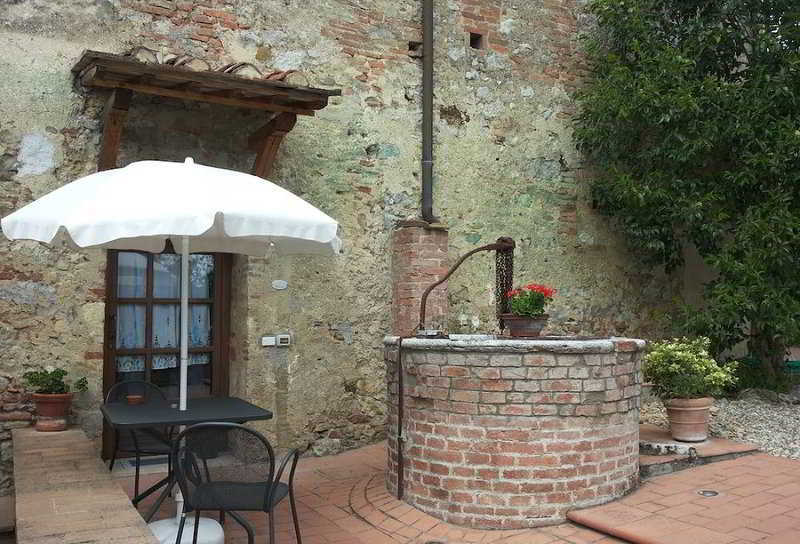 Fullino Nero Rta - Residenza Turistico Alberghiera Siena Bagian luar foto