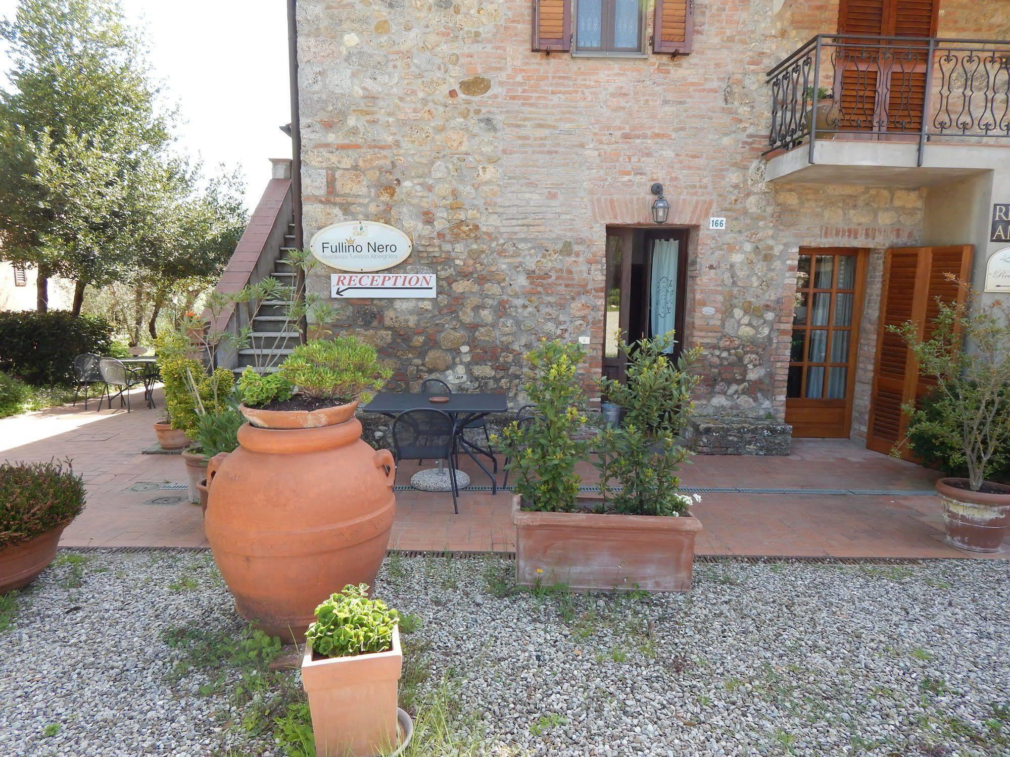 Fullino Nero Rta - Residenza Turistico Alberghiera Siena Bagian luar foto