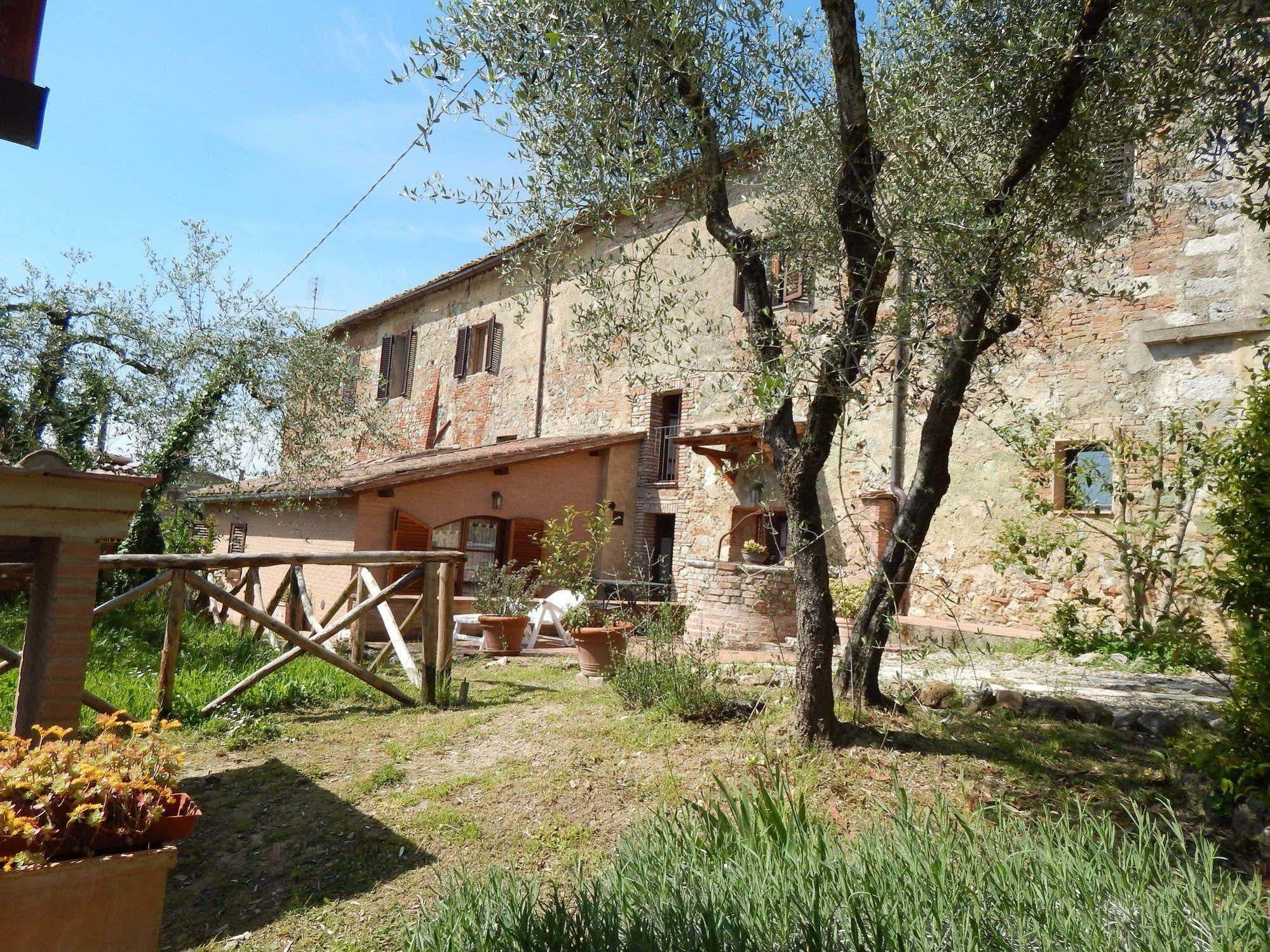 Fullino Nero Rta - Residenza Turistico Alberghiera Siena Bagian luar foto