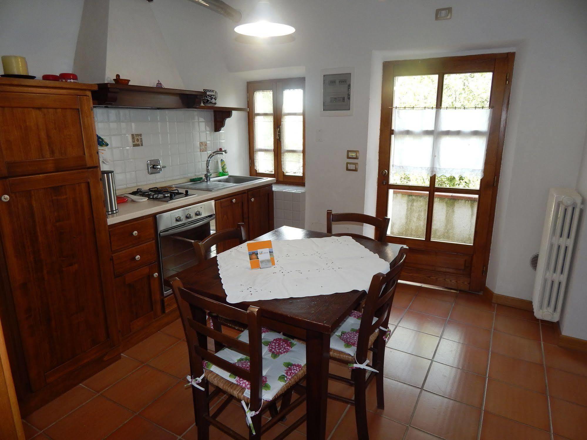 Fullino Nero Rta - Residenza Turistico Alberghiera Siena Bagian luar foto