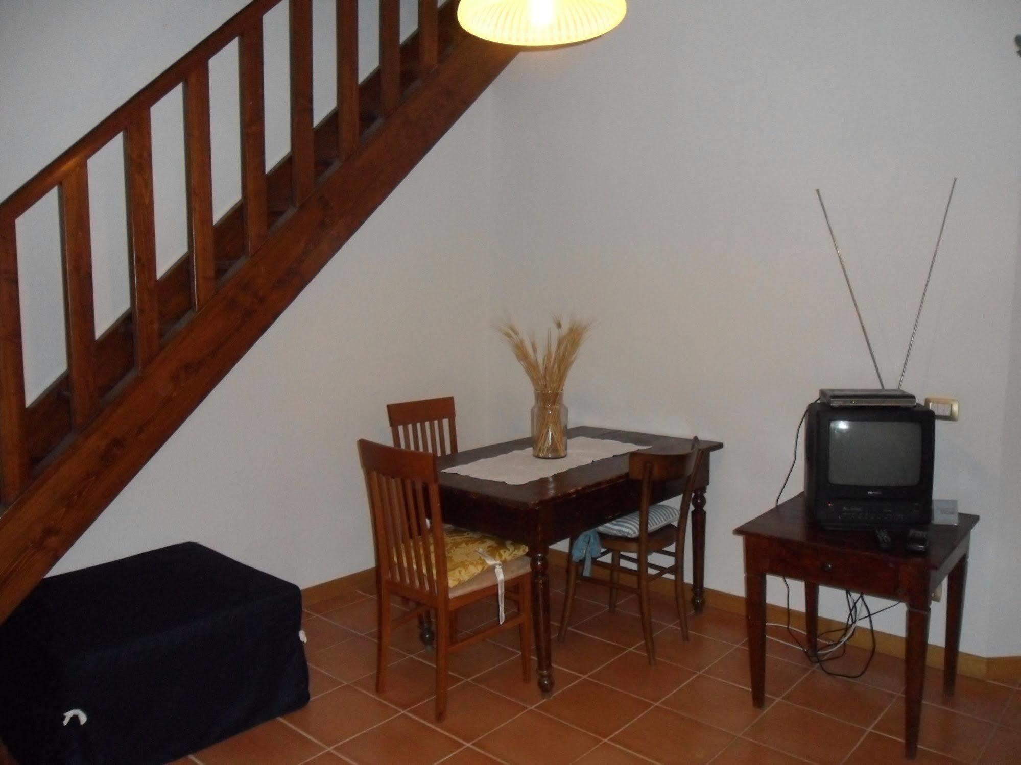 Fullino Nero Rta - Residenza Turistico Alberghiera Siena Bagian luar foto