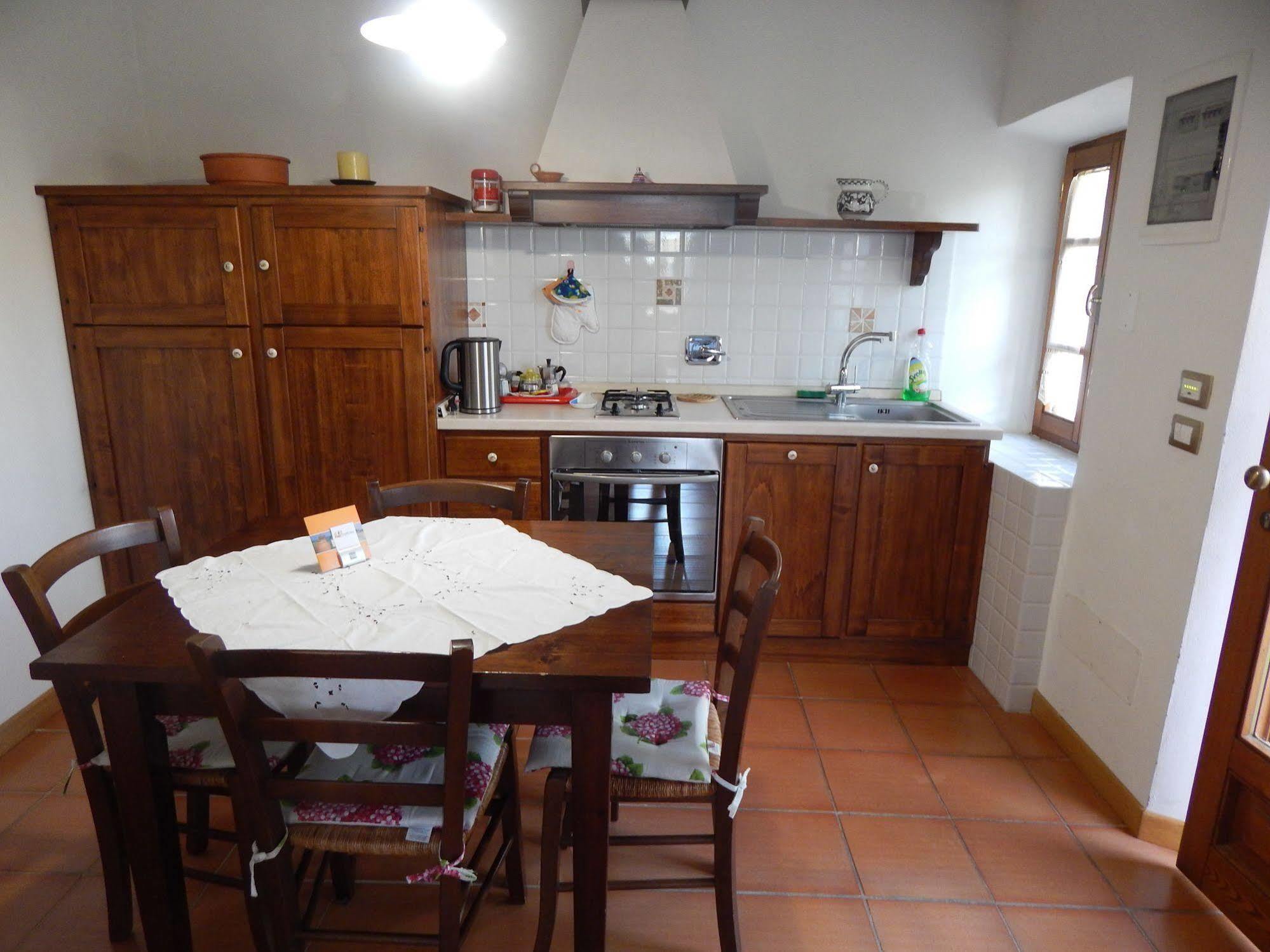 Fullino Nero Rta - Residenza Turistico Alberghiera Siena Bagian luar foto