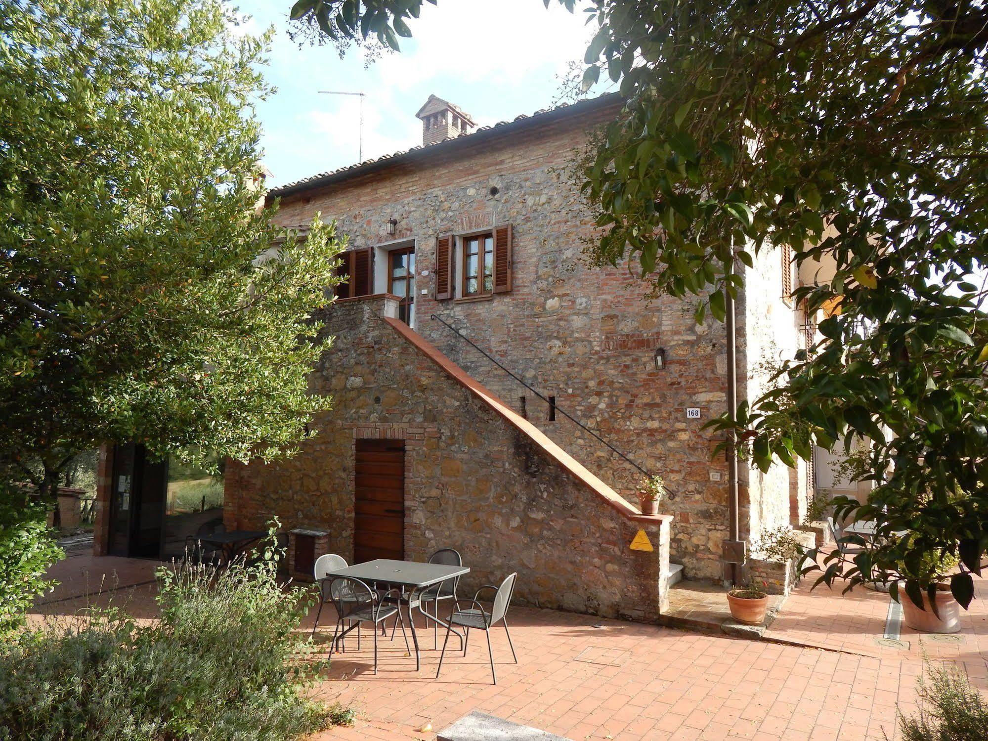 Fullino Nero Rta - Residenza Turistico Alberghiera Siena Bagian luar foto