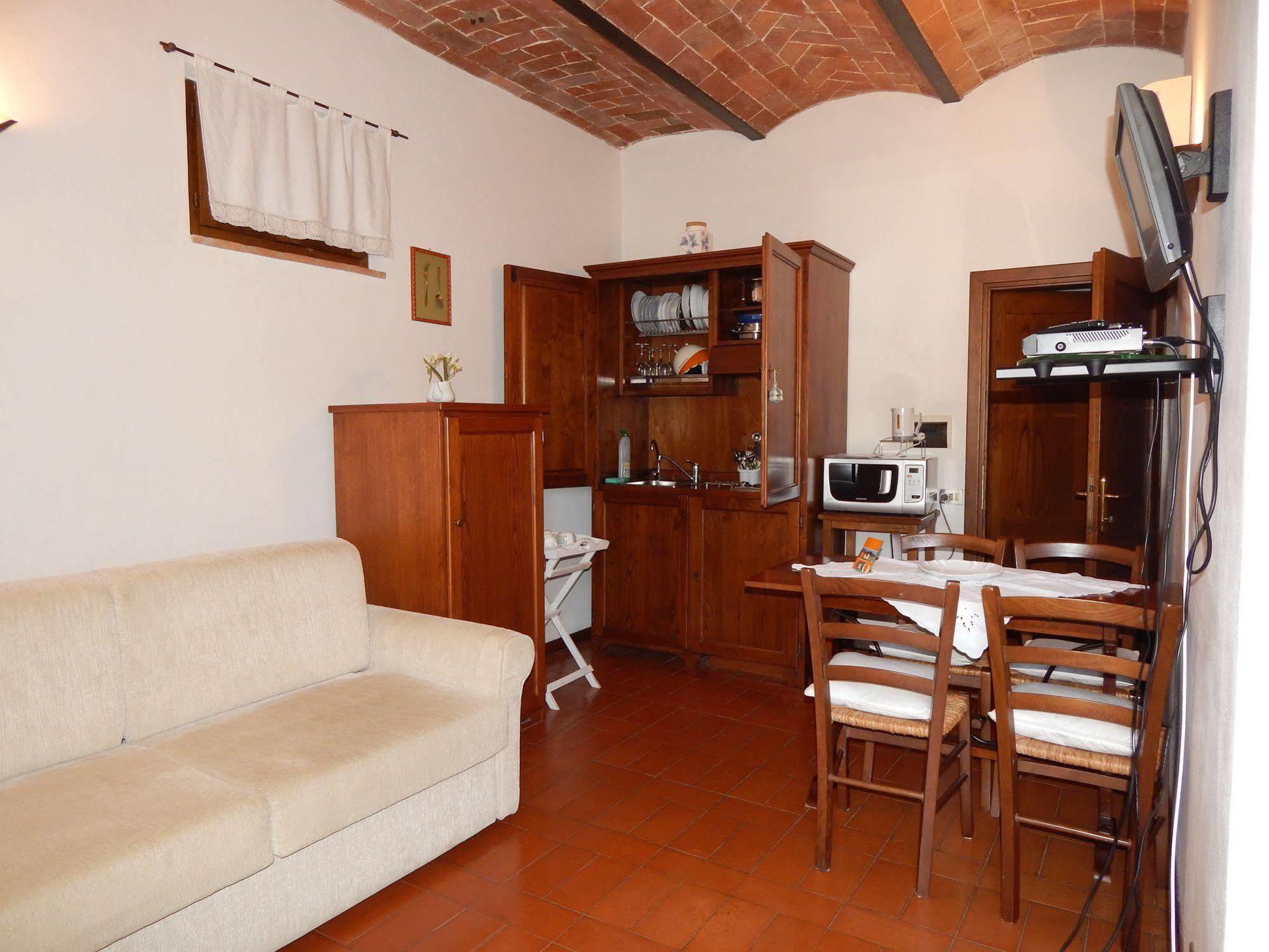 Fullino Nero Rta - Residenza Turistico Alberghiera Siena Bagian luar foto
