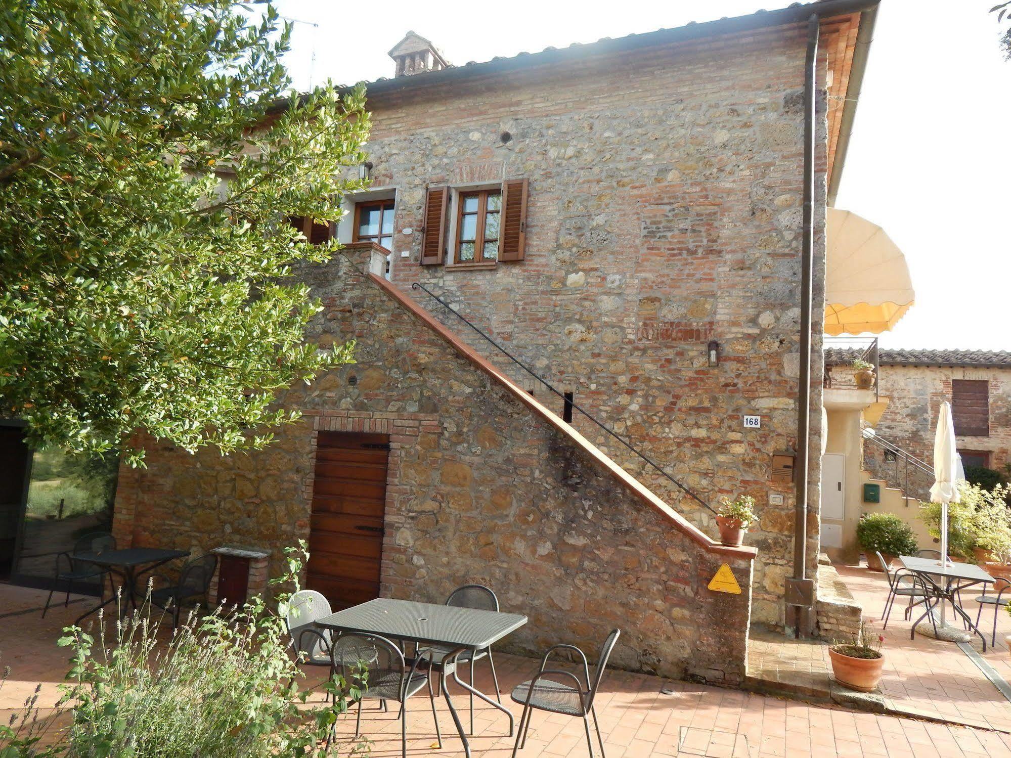 Fullino Nero Rta - Residenza Turistico Alberghiera Siena Bagian luar foto