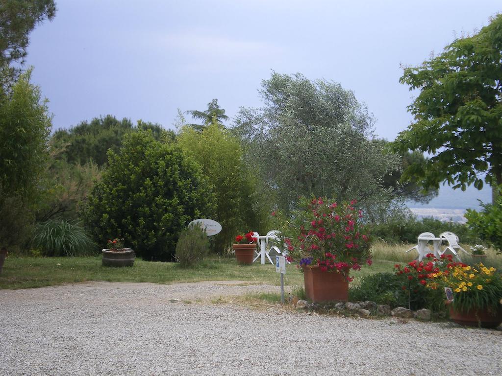 Fullino Nero Rta - Residenza Turistico Alberghiera Siena Bagian luar foto