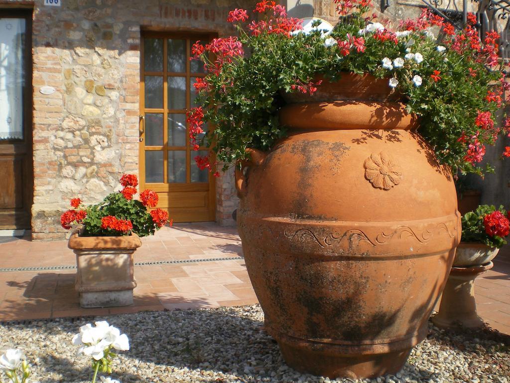 Fullino Nero Rta - Residenza Turistico Alberghiera Siena Bagian luar foto